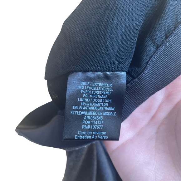 Alice and Olivia Air Kelis Cropped Top V-neck Sleeveless Gray Jersey Tank
Size 8 - Picture 14 of 14